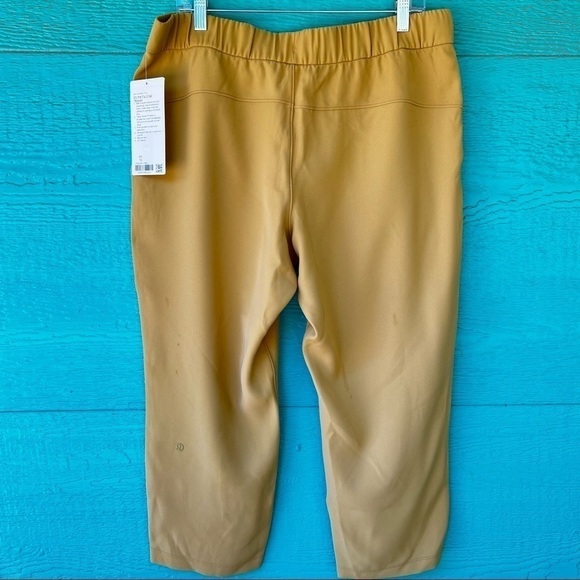 LULULEMON ON THE FLY CROPPED WOVEN CAPRI PANTS VINTAGE MUSTARD GOLD SIZE 12 NWT - Picture 7 of 10